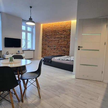 Charming Apartment In The City Centre, Lodz Exterior photo